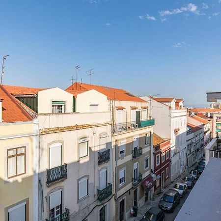 Lovelystay - Sunny 1Bdr Apartment W/Terrace Lisboa Extérieur photo